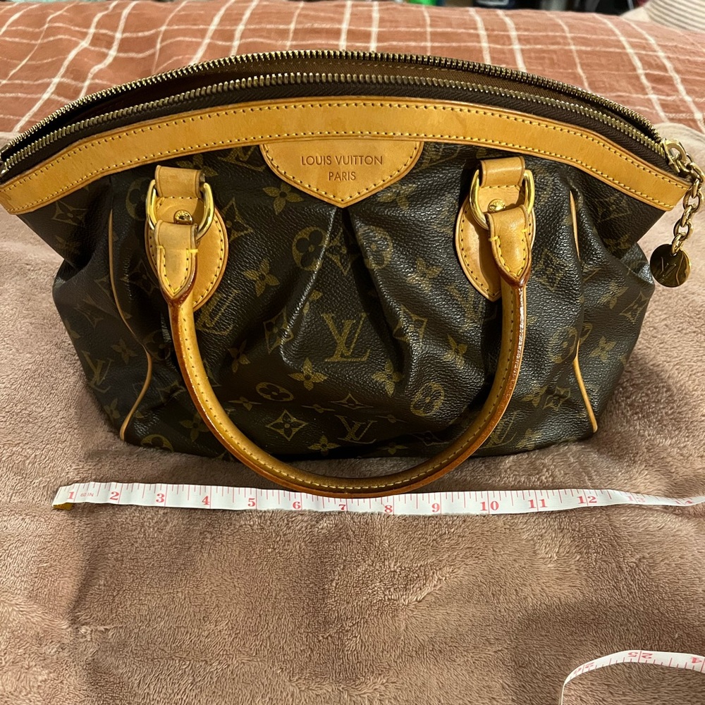 * AUTHENTIC!!! Louis Vuitton tivoli pm.